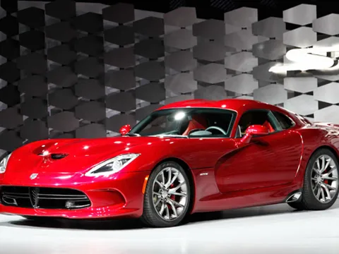 Chrysler xóa sổ SRT, đưa Dodge Viper trở lại