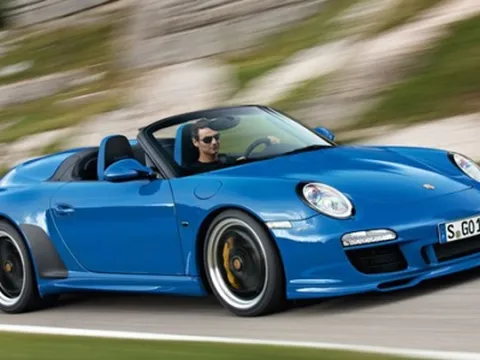  "Tia chớp xanh"  Porsche 911 Speedster 