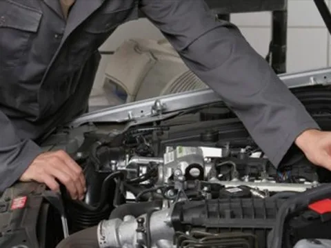 5 kiểu tốn tiền vô ích cho xe 