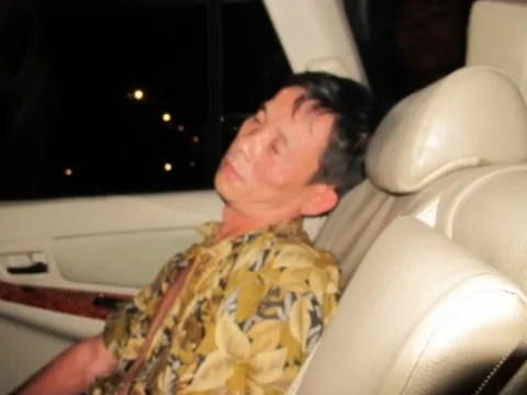 Gây tai nạn, tài xế ngủ ngon lành!