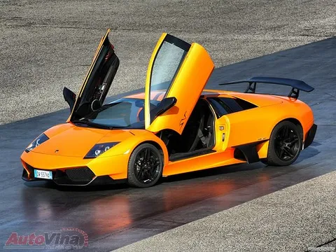 Ra mắt phiên bản giới hạn Lamborghini Murcielago LP670-4 SuperVeloce tại Trung Quốc.