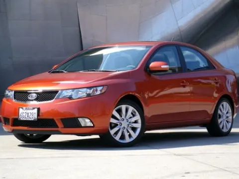 Kia Forte 2010: Chắc chắn và đầy nam tính 