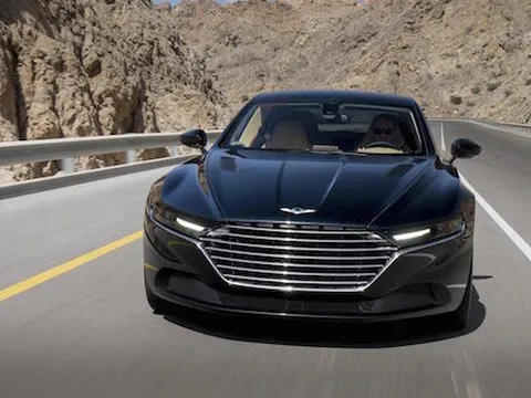 Aston Martin Lagonda có ảnh chính thức