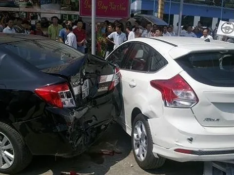 Tai nạn kinh hoàng khi lái thử xe tại VMS2012