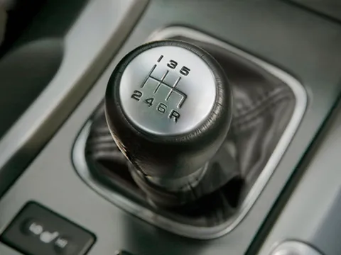 Xe hơi số sàn - cái chết được báo trước?