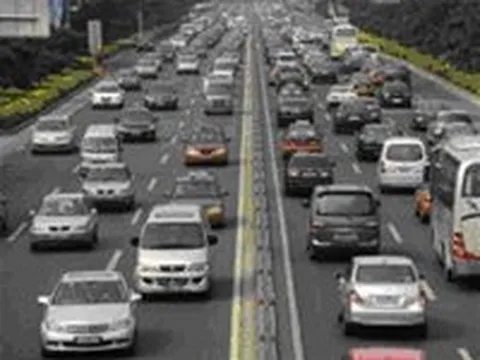 Công nghiệp ô tô Trung Quốc đối mặt sản xuất dư thừa