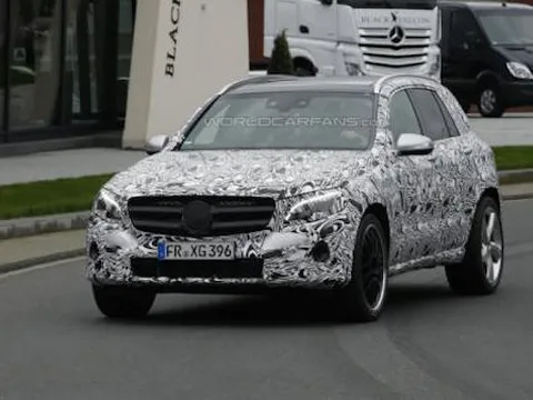 Mercedes GLC63 AMG lộ diện trên đường