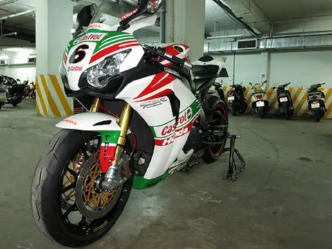Honda CBR1000RR “độ” khủng tại Việt Nam