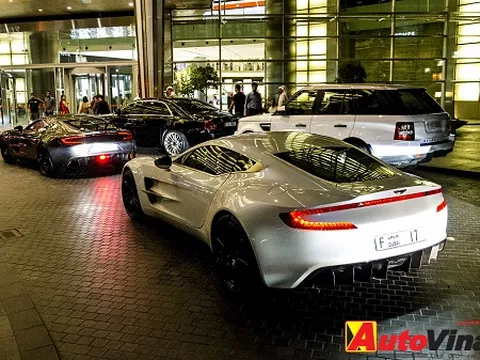 Ảnh chụp "trộm" siêu xe đẹp nhất năm 2012