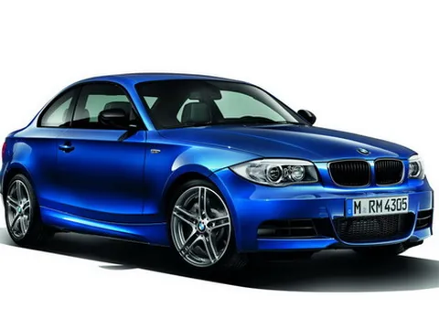 BMW 135is Coupe và mui trần xuất hiện