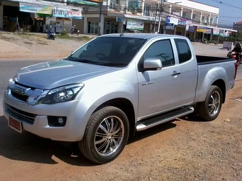 Isuzu D-Max được bảo hành 5 năm