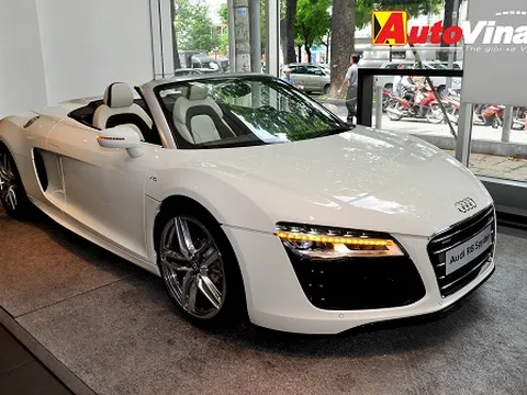 Cận cảnh Audi R8 V10 mui trần ở Sài Gòn