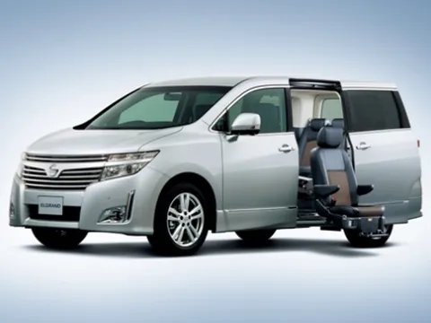 Nissan Elgrand: Vua của dòng Minivan 