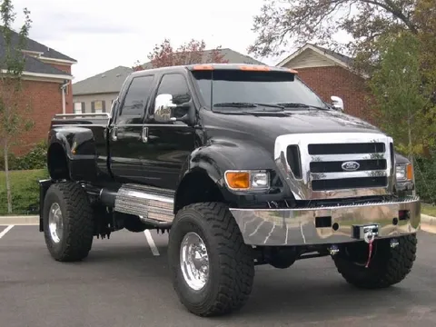 F650 - Gã khổng lồ của Ford 