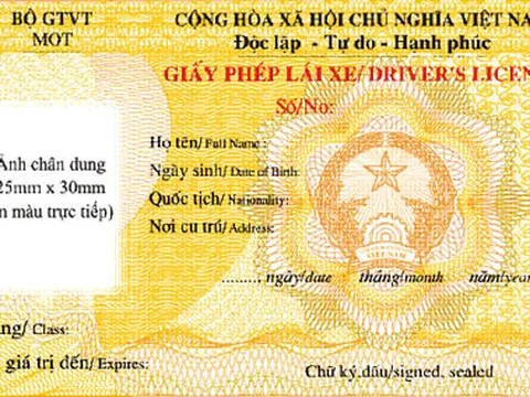 Từ 1/1/2011, áp dụng mẫu giấy phép lái xe mới