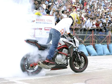 Ô tô, xe máy cùng Drift tại VN Bikefest