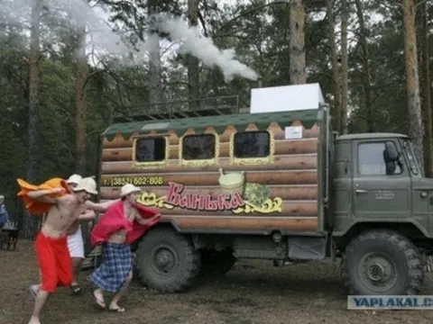 "Tận dụng" xe tải Gaz 66 thành phòng tắm  hơi