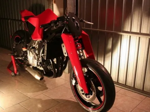 Honda CBR600F độ "cực độc"