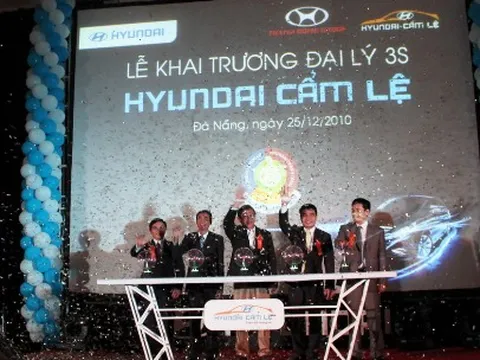 Huyndai Thành Công mạnh tay khai trương hai đại lý 3S