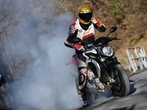 Thêm ảnh MV Agusta Brutale 800 2013 