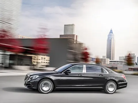 Mercedes bắt đầu bán S-Class Maybach