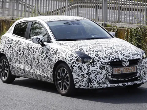 Lộ ảnh Mazda2 thế hệ mới đang chạy thử