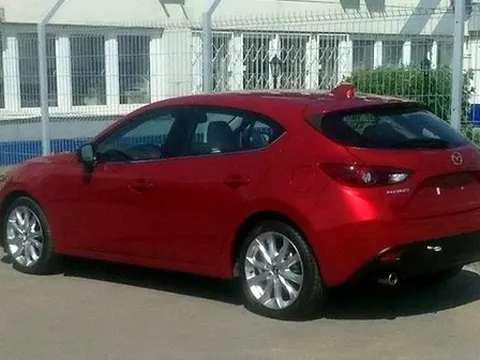 Lộ ảnh chụp Mazda3 hatchback 2014