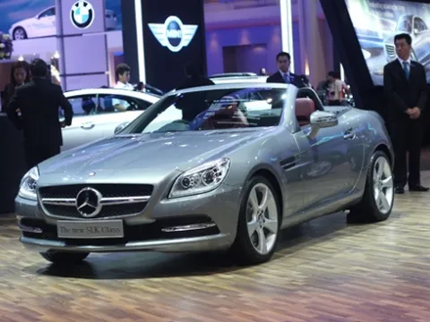 SLK thế hệ mới có dáng xấu hơn thế hệ cũ