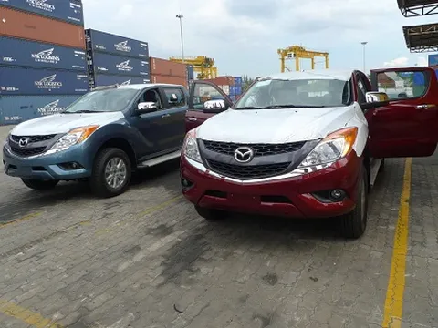 Oái oăm việc thu phí trước bạ xe bán tải