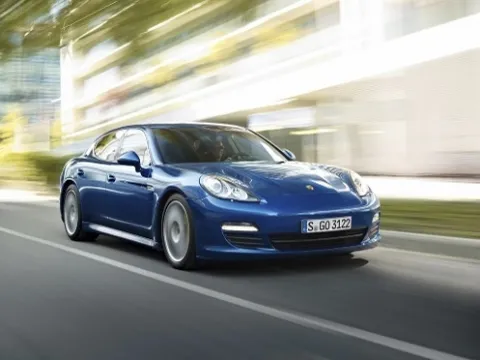 Cận cảnh xe “xanh” Panamera S Hybrid