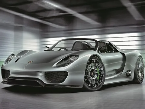 Porsche 918 Spyder: “Chiếc xe tốt nhất của năm”