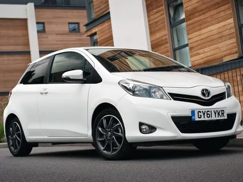 Toyota ra mắt 2 bản Yaris mới