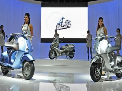 [EICMA 2012]: Vespa 946 có giá 11.500 USD