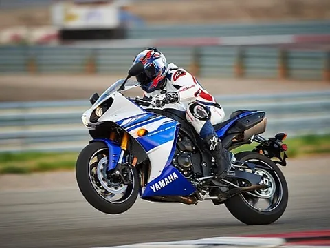 Yamaha R1 2014 trình làng