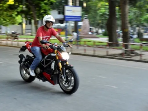 2010 Ducati Streetfighter S : Huyền thoại một chiến binh