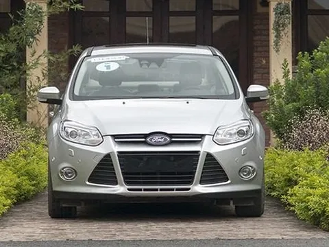 Ford Focus mới lăn bánh trên đường Việt Nam