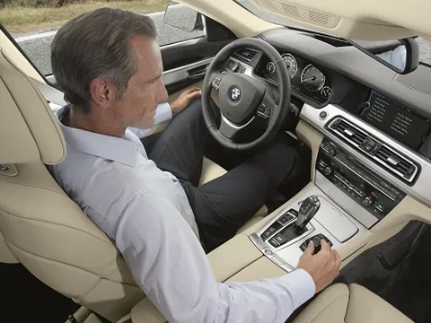Tìm hiểu hệ thống lái trên xe BMW hiện đại