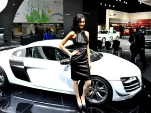 Phụ nữ thích lái xe thể thao hạng sang