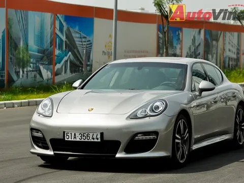 Cận cảnh Porsche Panamera 2012 tại Việt Nam