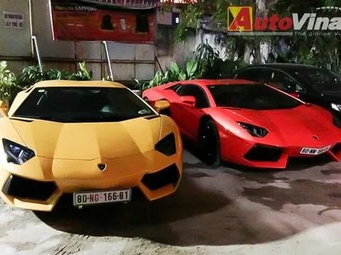 2 siêu xe Aventador hội ngộ tại Việt Nam