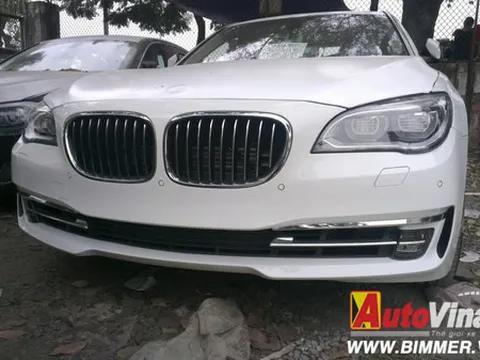 BMW 760Li 2013 đầu tiên về Việt Nam