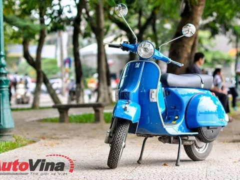 Cận cảnh Piaggio PX125 giá 123 triệu đồng