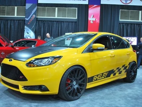 Ford Focus ST "ngầu" hơn với bàn tay Shelby