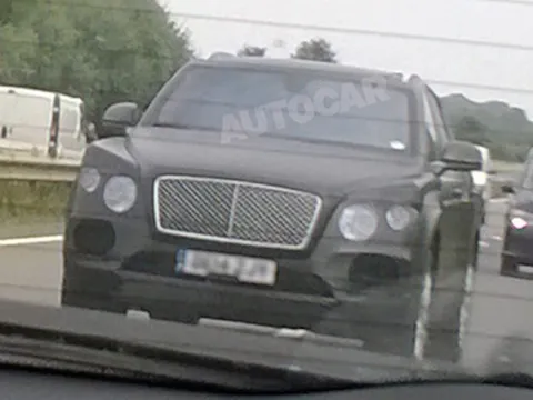 Lộ diện ảnh của Bentley SUV tại Anh