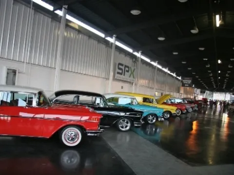 Săn ''hàng độc'' tại Barrett-Jackson 2010