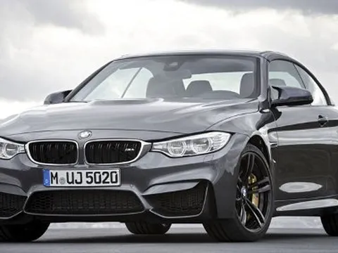 BMW M4 Convertible 2015 có giá 73.425 USD