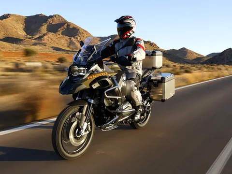 BMW ra mắt R 1200 GS Adventure đời mới