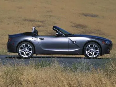 Xe BMW và Mazda bị điều tra an toàn