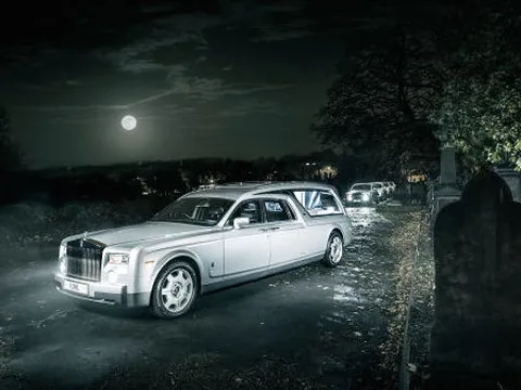 Rolls-Royce Phantom có bản... xe tang