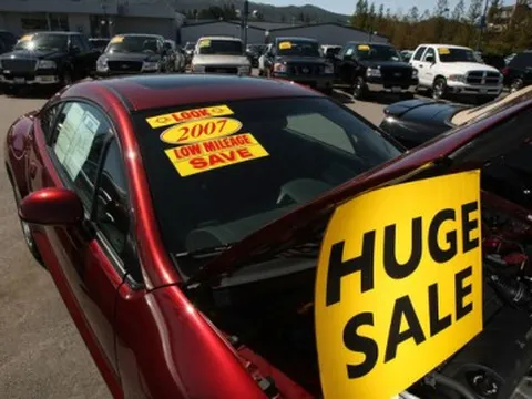 Nhà sản xuất ô tô đứng trước nhiều sức ép